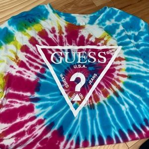 cute tie dye GUESS tee
